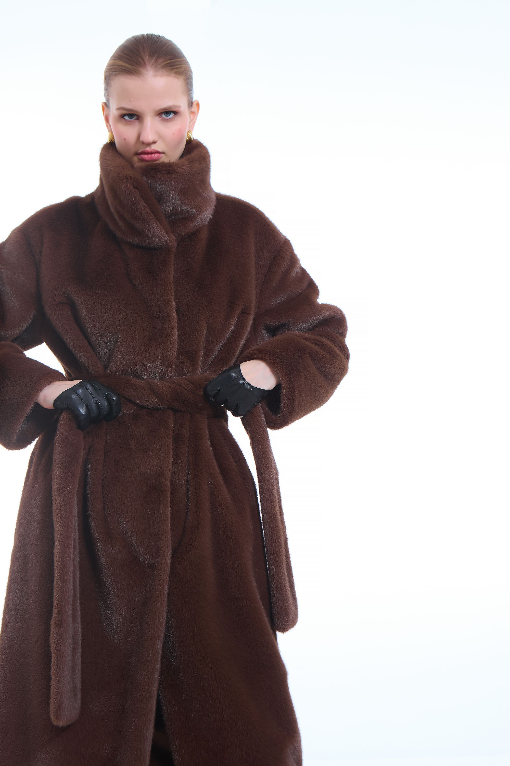 ПАЛЬТО ЖЕНСКОЕ ИЗ ИСКУССТВЕННОГО МЕХА 9-966