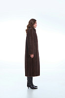 ПАЛЬТО ЖЕНСКОЕ ИЗ ИСКУССТВЕННОГО МЕХА 9-1597. Фото 3.